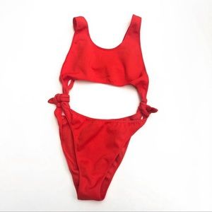 High cut out one piece Kendall& Kylie swimsuit